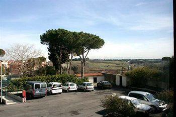 Casa Per Ferie Eremo Santa Rosa Da Lima Hotel Roma Exterior foto
