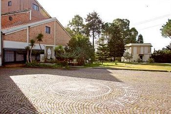 Casa Per Ferie Eremo Santa Rosa Da Lima Hotel Roma Exterior foto